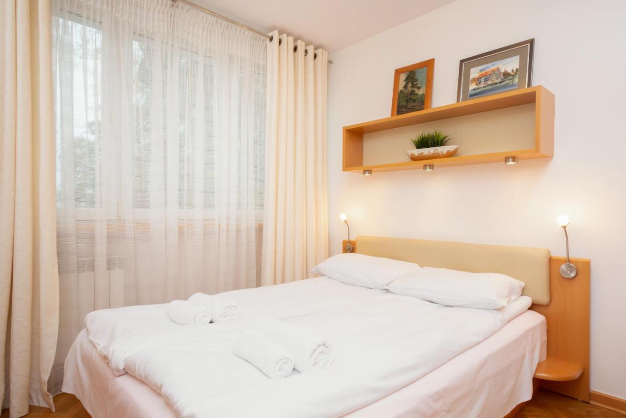 Two-Bedroom Family Apartment Esperanto Next To Klif By Noclegi Renters Варшава Экстерьер фото